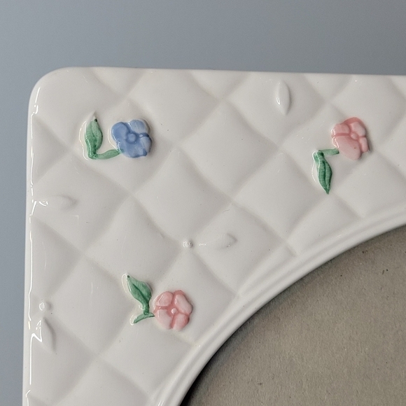 Quilted Ceramic Shabby Chic Floral Large Picture Frame - Picture 4 of 9